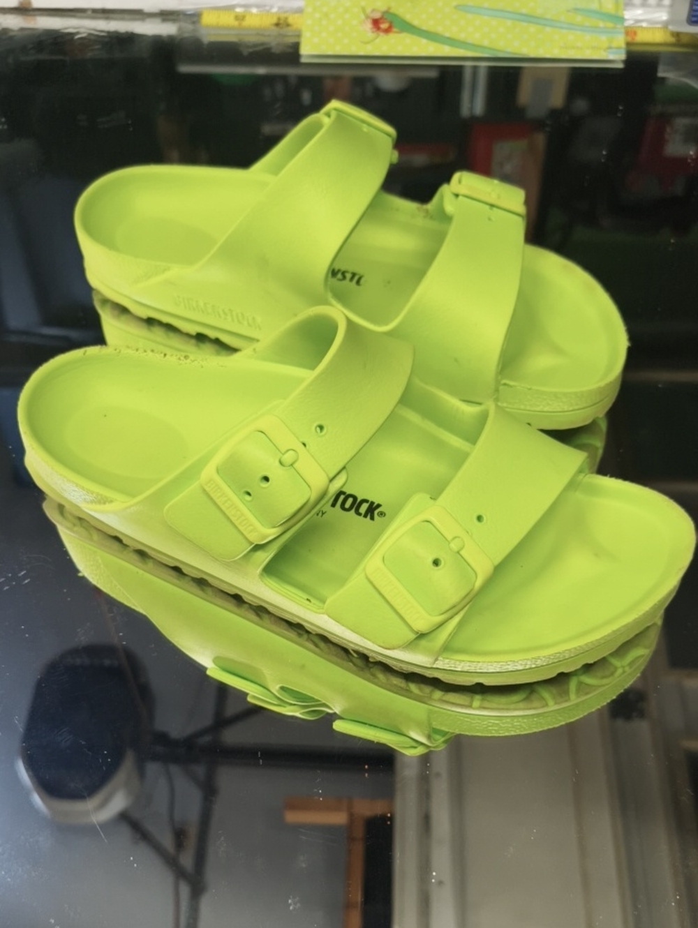 Women's 5.5 bright green Birkenstock Arizona EVA sandals Active Lime.  So Cool.